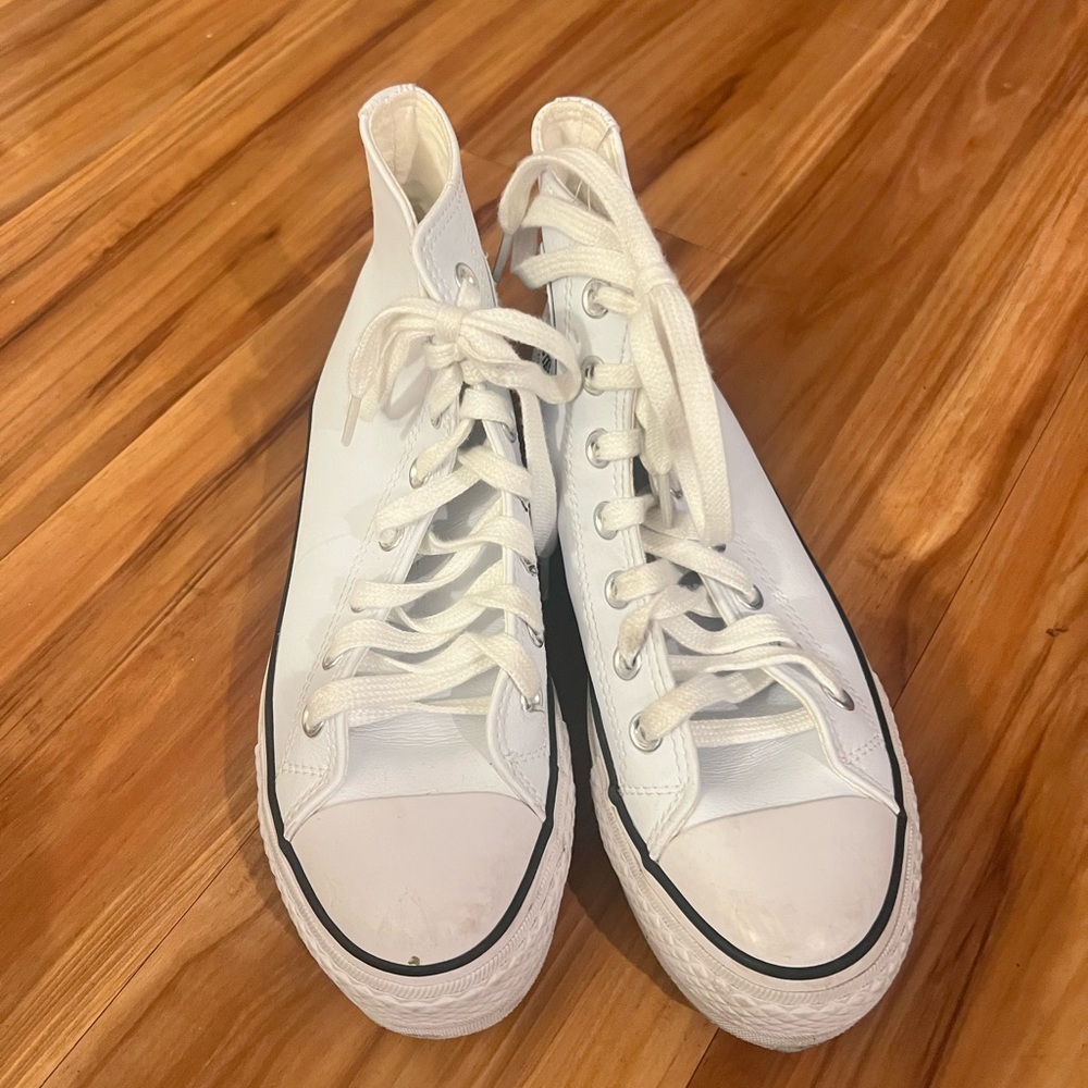 White Converse All Star Platform Sneakers – Women’s Size 6.5